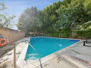 13331 Moorpark Street 123, Sherman Oaks CA 91423