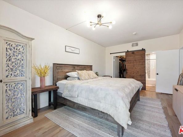 13331 Moorpark Street 123, Sherman Oaks CA 91423