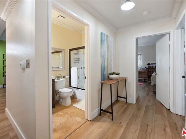 13331 Moorpark Street 123, Sherman Oaks CA 91423