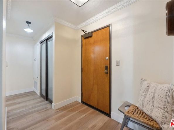 13331 Moorpark Street 123, Sherman Oaks CA 91423