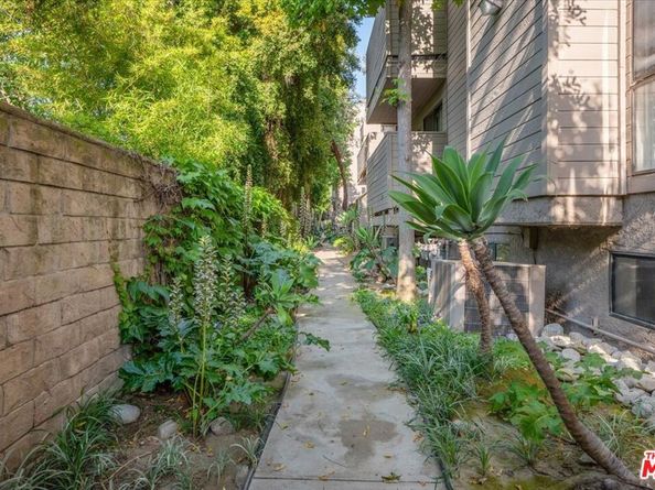 13331 Moorpark Street 123, Sherman Oaks CA 91423