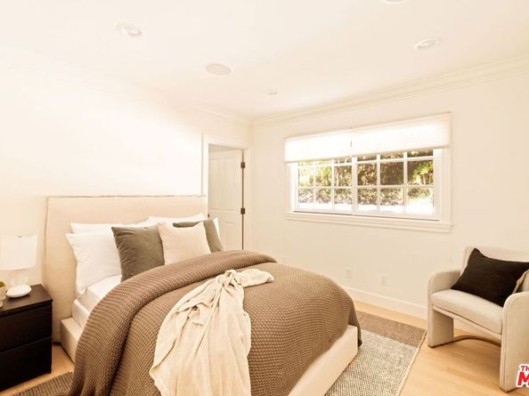 1132 Chantilly Road, Los Angeles CA 90077