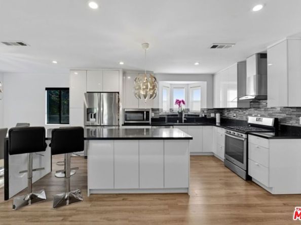 10915 Ayres Avenue, Los Angeles CA 90064