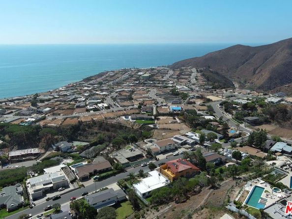 18073 Sandy Cape Drive, Pacific Palisades CA 90272