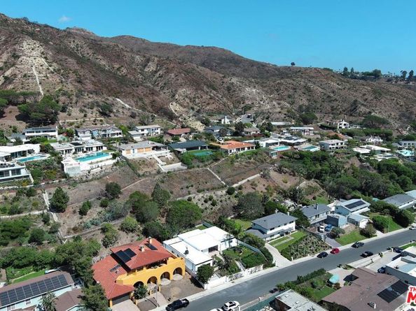 18073 Sandy Cape Drive, Pacific Palisades CA 90272