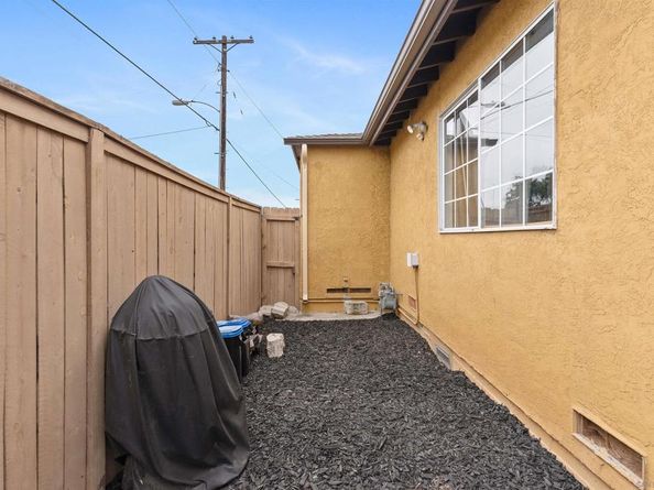 3450 42nd, San Diego CA 92105