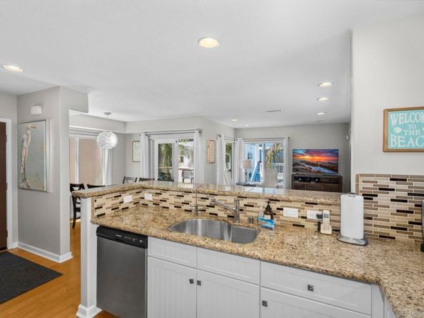 735 Jersey Court, San Diego CA 92109