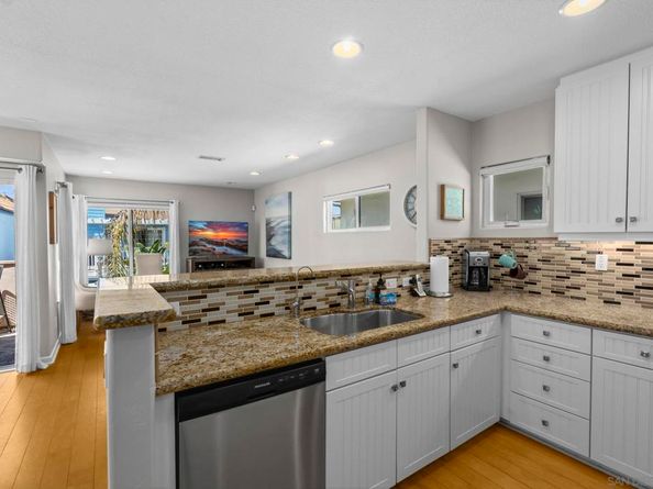 735 Jersey Court, San Diego CA 92109