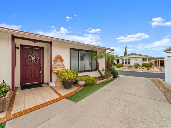 1109 Hilo Gln, Escondido CA 92026