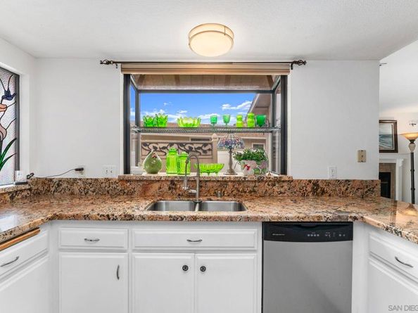 1109 Hilo Gln, Escondido CA 92026