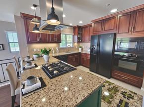 2265 Manchester, Cardiff By The Sea CA 92007