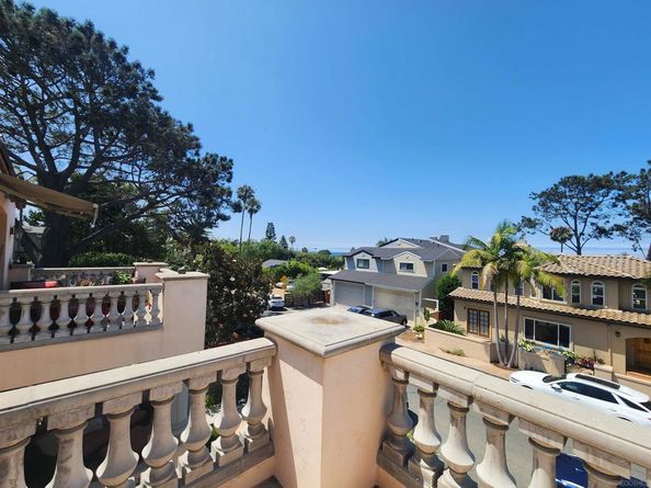 2265 Manchester, Cardiff By The Sea CA 92007