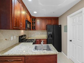 2265 Manchester, Cardiff By The Sea CA 92007