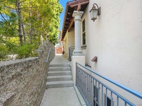2265 Manchester, Cardiff By The Sea CA 92007