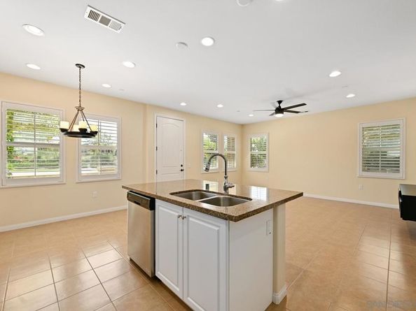15929 Parkview Loop, San Diego CA 92127