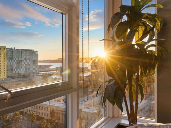 1325 Pacific Hwy 1304, San Diego CA 92101