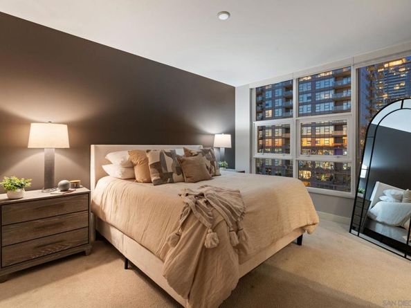 1325 Pacific Hwy 1304, San Diego CA 92101