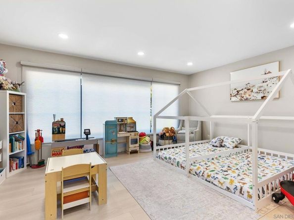 1235 Wilbur Ave, San Diego CA 92109