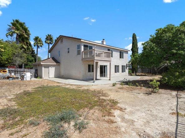 408 Shadow Tree Dr, Oceanside CA 92058