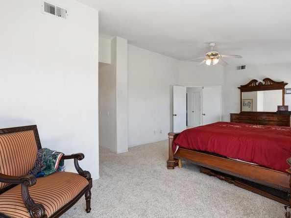 408 Shadow Tree Dr, Oceanside CA 92058