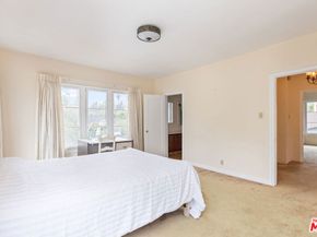 1966 N Van Ness Avenue, Los Angeles CA 90068