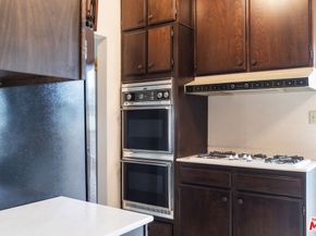 1966 N Van Ness Avenue, Los Angeles CA 90068