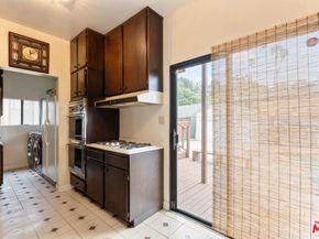 1966 N Van Ness Avenue, Los Angeles CA 90068