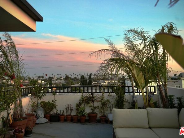 5961 Fountain Avenue, Los Angeles CA 90028