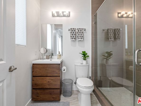 5961 Fountain Avenue, Los Angeles CA 90028