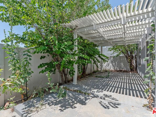 46 Eagle, Irvine CA 92604