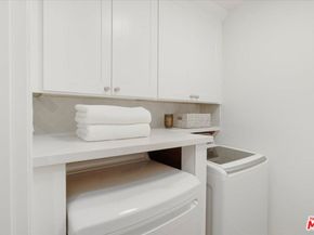 625 S Berendo Street 212, Los Angeles CA 90005