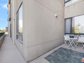 625 S Berendo Street 212, Los Angeles CA 90005