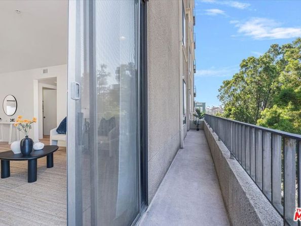 625 S Berendo Street 212, Los Angeles CA 90005