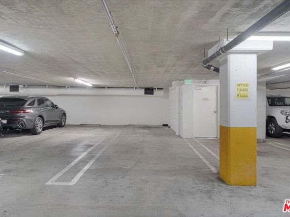 625 S Berendo Street 212, Los Angeles CA 90005