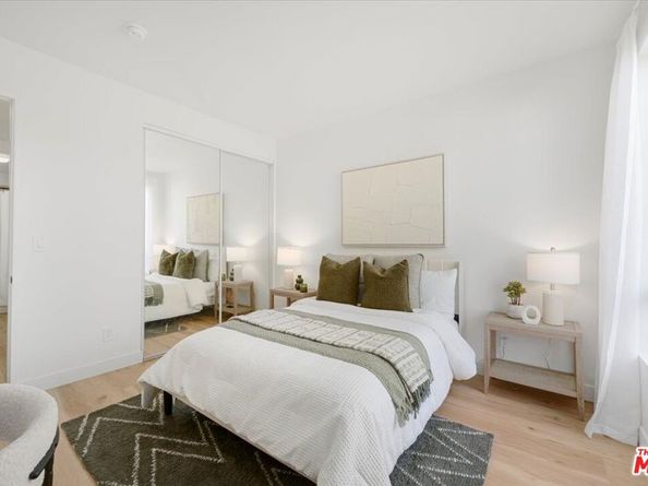 625 S Berendo Street 212, Los Angeles CA 90005
