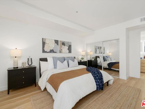 625 S Berendo Street 212, Los Angeles CA 90005
