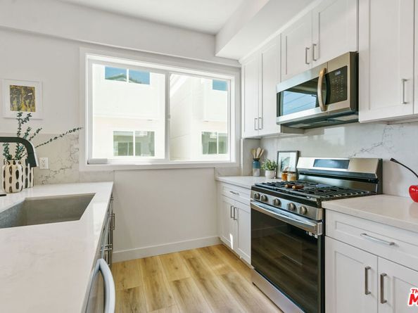 14651 W Sara Lane, Panorama City CA 91402