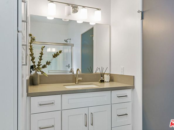 14651 W Sara Lane, Panorama City CA 91402