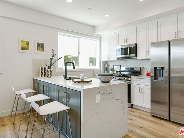 14651 W Sara Lane, Panorama City CA 91402