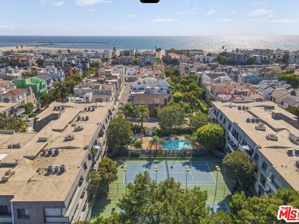 306 Bora Bora Way 206, Marina Del Rey CA 90292