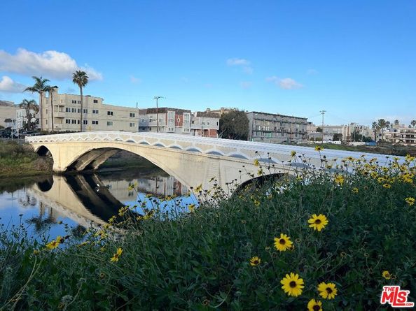 306 Bora Bora Way 206, Marina Del Rey CA 90292