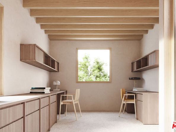 2132 Walnut Avenue, Venice CA 90291