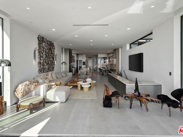 938 -940 Palisades Beach Road, Santa Monica CA 90403