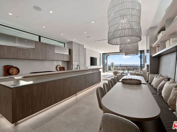 938 -940 Palisades Beach Road, Santa Monica CA 90403