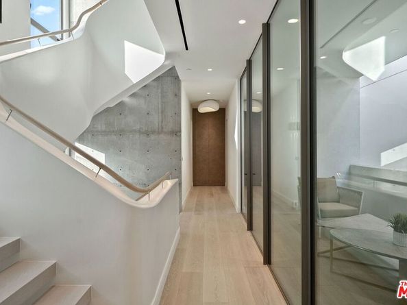 938 -940 Palisades Beach Road, Santa Monica CA 90403