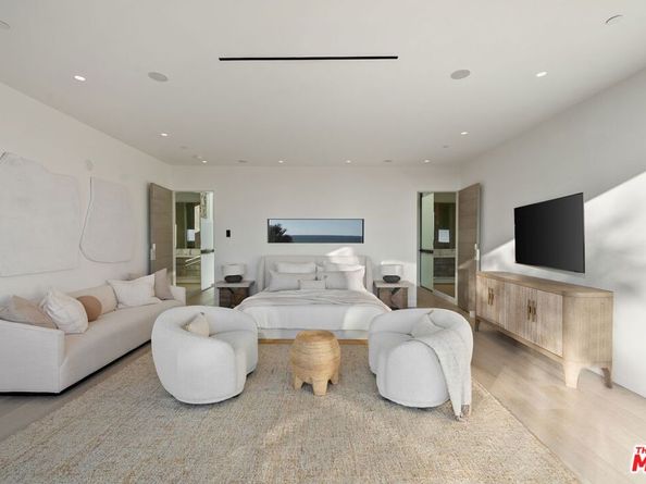 938 -940 Palisades Beach Road, Santa Monica CA 90403