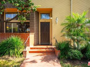 802 3rd Street B, Santa Monica CA 90403