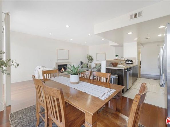 147 N Berendo Street 202, Los Angeles CA 90004