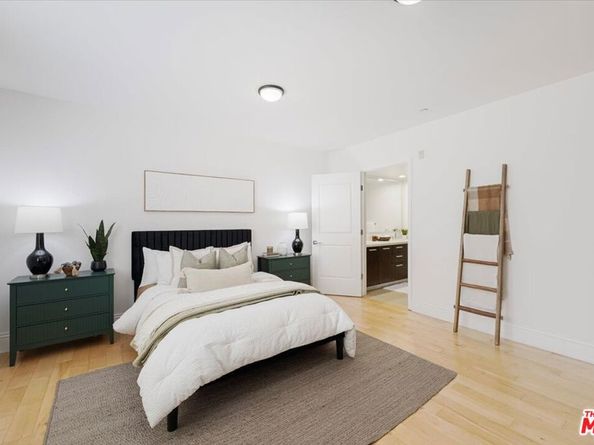 147 N Berendo Street 202, Los Angeles CA 90004