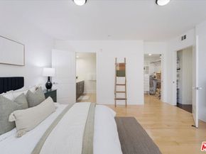 147 N Berendo Street 202, Los Angeles CA 90004